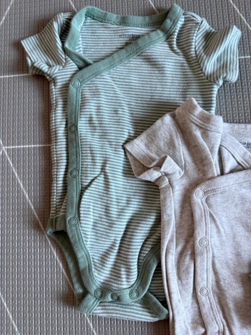 Simple Joys|Baby boy or gender neutral Cotton Kimono Onesie Bodysuit SET,neutral - Picture 4 of 9